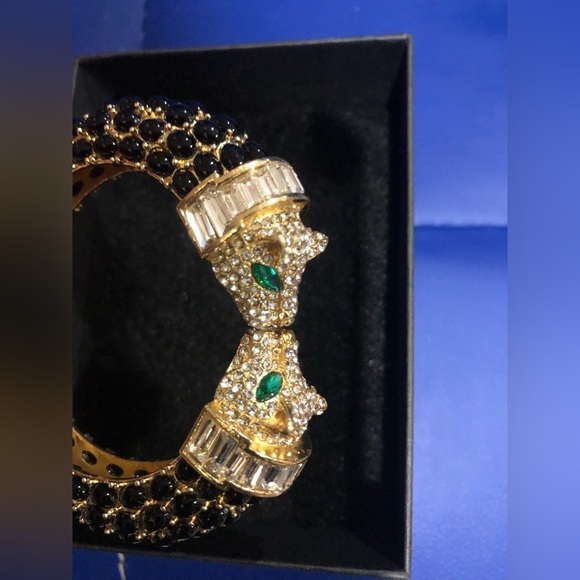 Natasha couture pave black onyx  green eyed serpent clasp bracelet bangle new - Picture 1 of 10